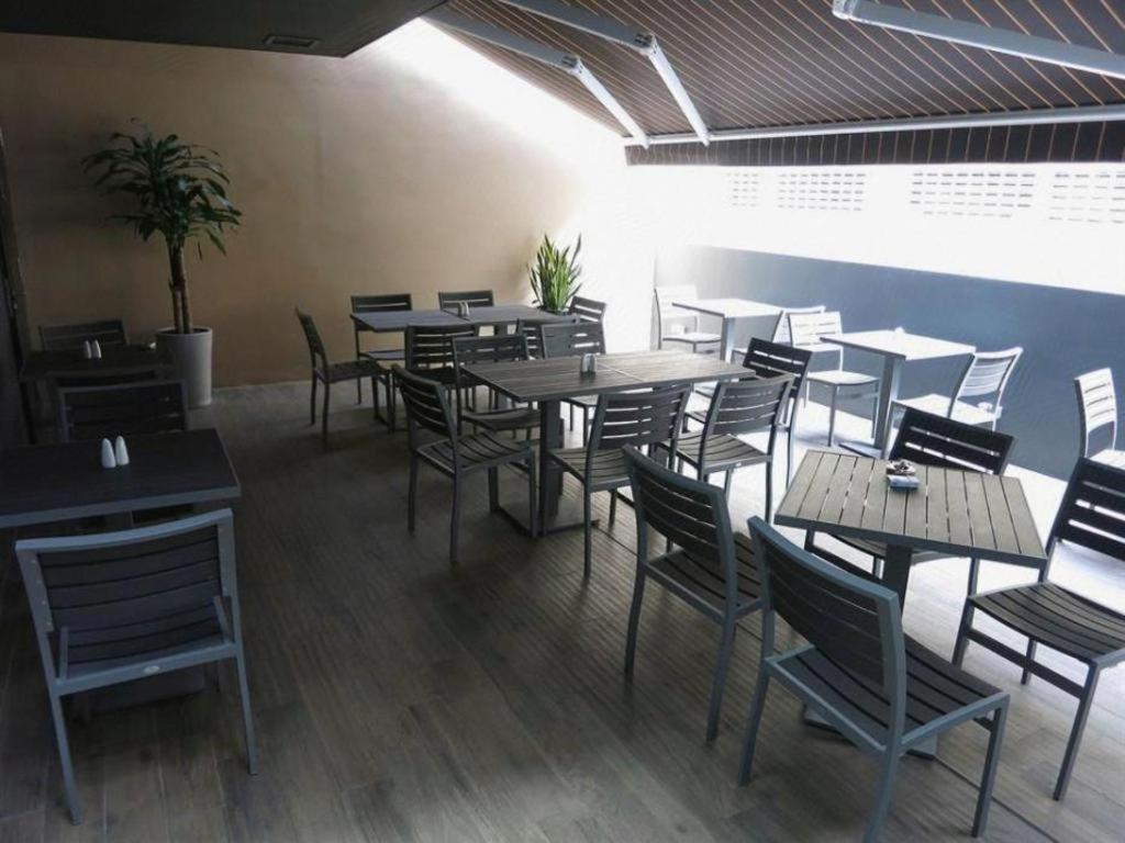 Hotel Nuve Stellar Singapore Exterior photo